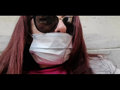 ❤️ Nicoletta hakmerret me fqinjin e saj dhe urinon në garazhin e tij (Karantina speciale italiane Covid19) ️ Porno ruse tek ne ❌
