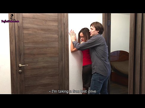 ❤️ Sekserja seksi ngre në mënyrë sensuale pidhin dhe qiset ndërsa shet apartamentin e saj - Krempai ️ Porno ruse tek ne ❌