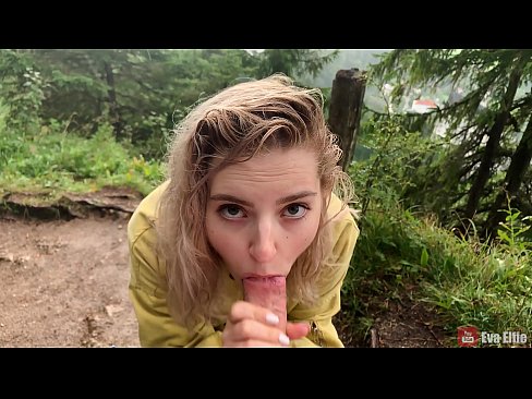❤️ Vajza gëlltitet sperma pas një blowjob publike - Eva Elfi ️ Porno ruse tek ne ❌